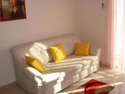 Apartment In With Terrace, Air Conditioning, Wifi Jadranovo