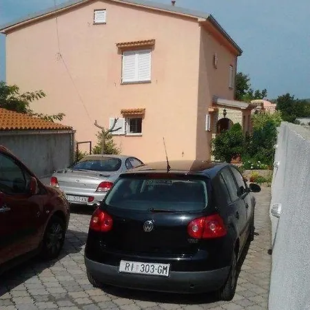 In With Terrace, Air Conditioning, Wifi