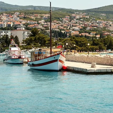 In With Terrace, Air Conditioning, Wifi