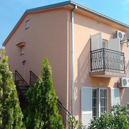 Lägenhet In With Terrace, Air Conditioning, Wifi Jadranovo